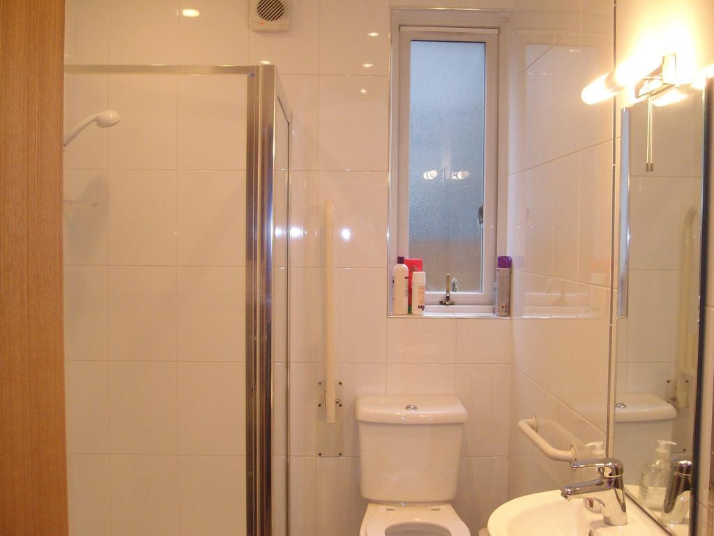 Lindhome Guest House Aberdeen Zewnętrze zdjęcie